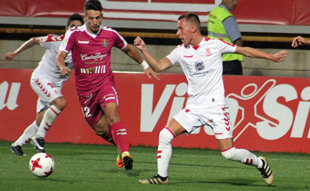 Cinco jugadores cambiaron León por Ponferrada, sólo uno hizo el camino inverso