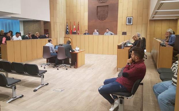 El pleno de Villaquilambre aprueba de la suspención de una operación urbanística «presuntamente ilegal»