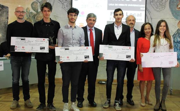 El equipo 'Debatroncos' ganó la V Fase Local de la Liga de Debate Universitario de la ULE