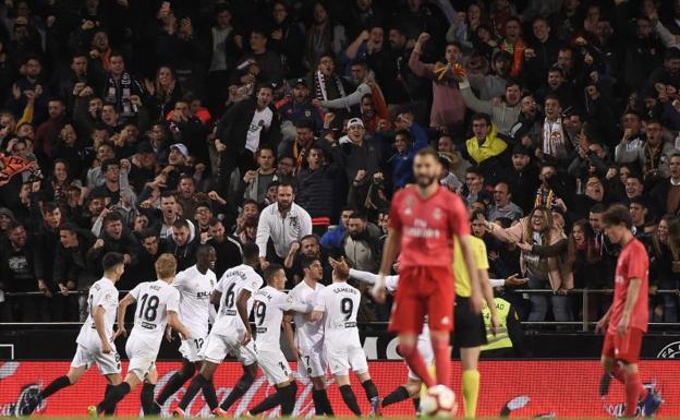 Un Valencia de récord contiene el 'efecto Zidane'