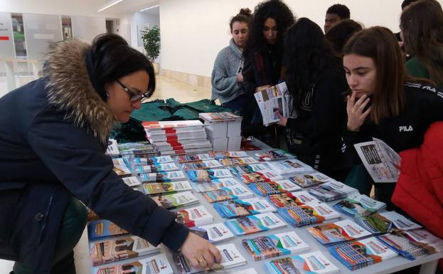 La ULE abre las puertas del Campus del Bierzo a 300 estudiantes de los IES de Ponferrada para dar a conocer su oferta formativa