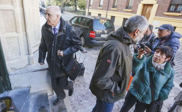 Victorino Alonso defiende que 'El Feixolín' contaba con permisos y vigilancia de todas las administraciones