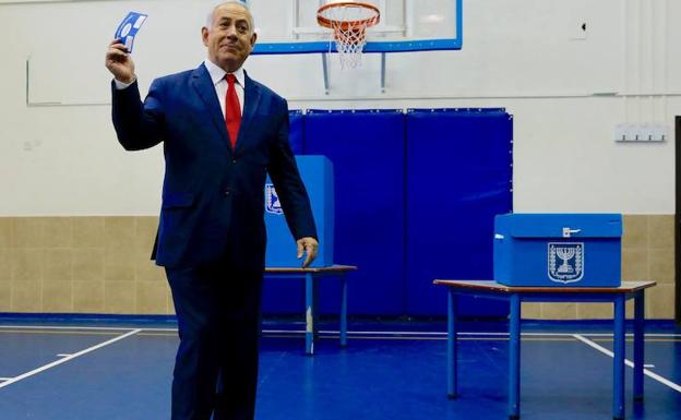 Netanyahu y Gantz se autoproclaman ganadores de unas elecciones muy reñidas