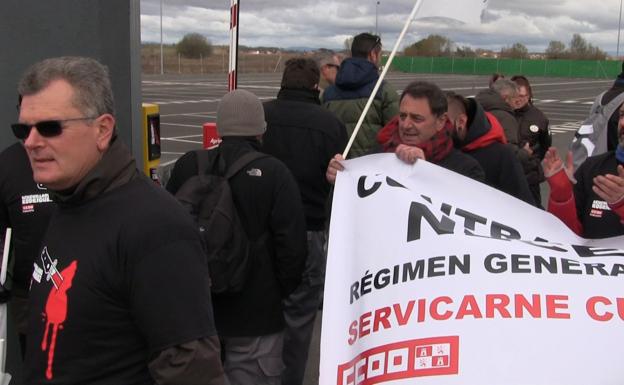 Tensión en Embutidos Rodríguez: CCOO acusa de «fraude y extorsión» a la cárnica, que mantiene vivo el acuerdo con UGT