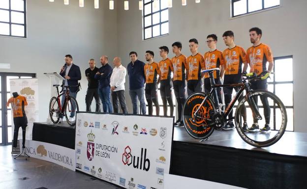 El Fundación Ciclismo Laciana se presenta sus credenciales en la Finca Valdemora