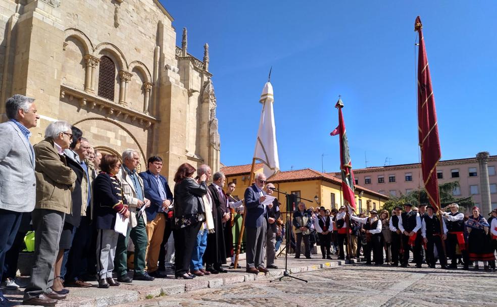 Los Decretas 'alzan' la voz del pueblo libre, igualitario y justo