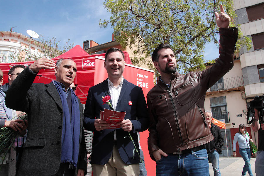 El candidato del PSOE a la Presidencia de la Junta visita a Astorga