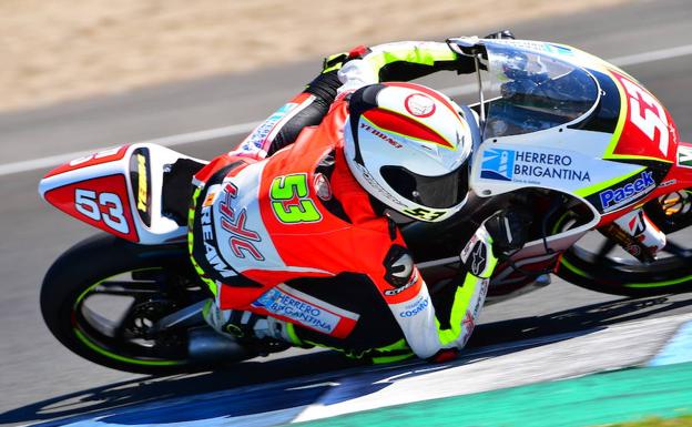 Héctor Yebra sube al podio en Jerez