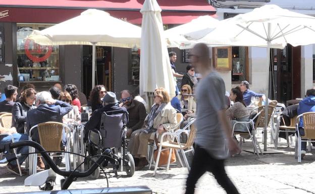 La Semana Santa de León llena hoteles, se extiende a la provincia y deja a la hostelería «satisfecha»