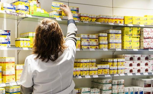 El desabastecimiento en las farmacias se perpetúa, crece un 44% en León y deja las oficinas sin 62 medicamentos