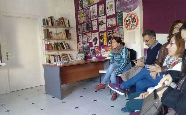 Unidas Podemos recorre El Bierzo y organiza un Cineforum sobre el derecho a la vivienda