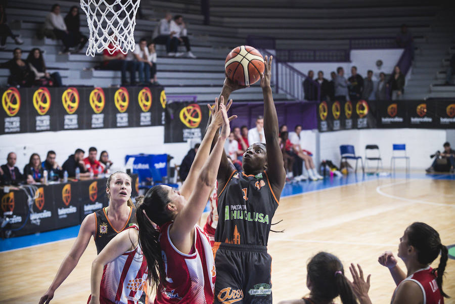 Las imágenes del partido entre el Almería 64-58 Patatas Hijolusa