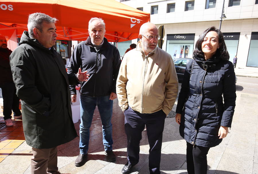 Carpa de Ciudadanos en Ponferrada