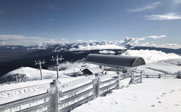 La nieve acompaña a Masella hasta el final