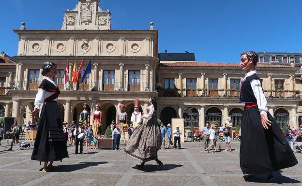 Abierta la convocatoria del concurso del cartel de San Juan y San Pedro 2019, dotado con 1.400 euros