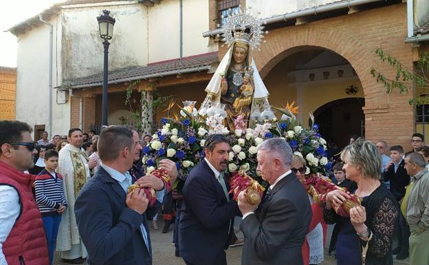 Sol, devoción y voto en Laguna de Negrillos