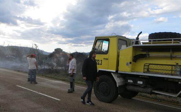 La rápida intervención del Ayuntamiento de Castrocontrigo frena un fuego ocasionado por un rayo