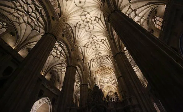 La Catedral de Salamanca creará un plan de salvaguarda de sus imágenes ante posibles incendios