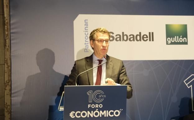 Feijoo a Herrera en el Foro Económico de El Norte de Castilla: «No te puedes ir porque te necesitamos»