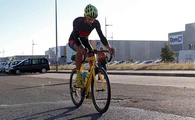 El nuevo reto de 'Piru', el ciclista de Vestas: el desafío Everesting