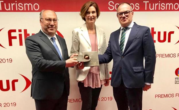 El curso de aguas de la Cueva de Valporquero recibe el premio nacional al Mejor Producto de Turismo Activo de Fitur