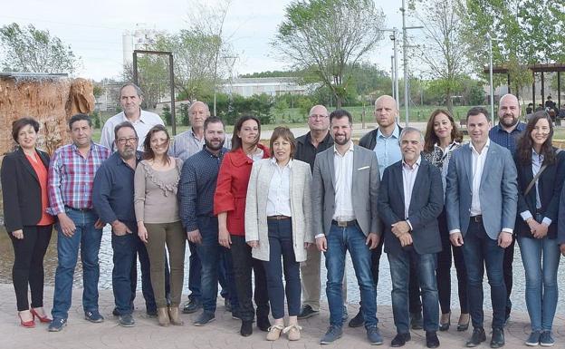 Palazuelo arropado Tudanca y Cendón en la presentación de su candidatura al Ayuntamiento de La Bañeza