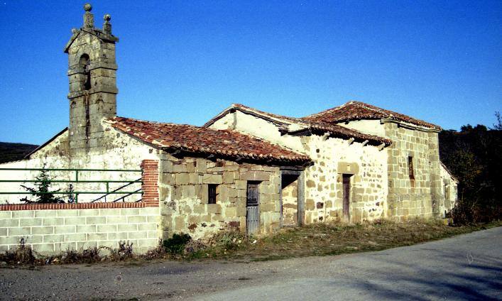 La ermita de Villavega de Aguilar y dos esclusas del Canal en Viñalta, a la lista roja de Hispania Nostra