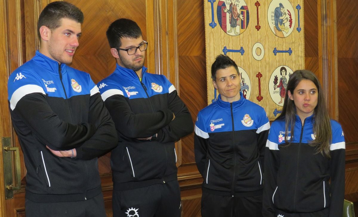 Recepción en el Ayuntamiento de León a la selección de lucha leonesa