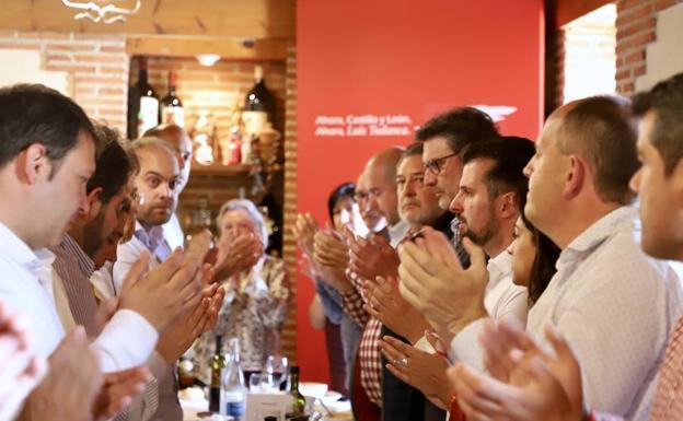 Tudanca reconoce a Rubalcaba como el hombre «que regaló la paz a España»