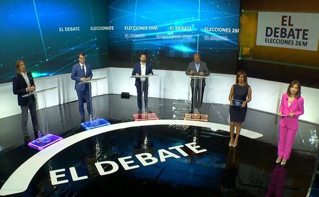 Todos contra Mañueco en un debate con empleo y despoblación como telón de fondo