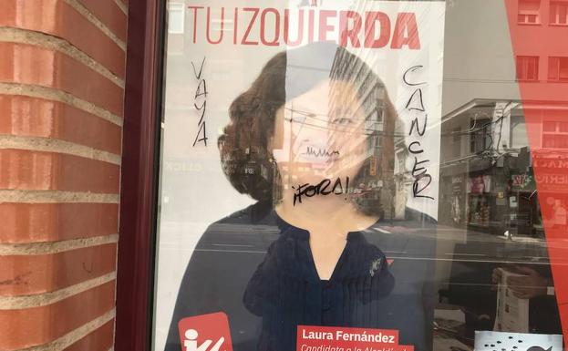 Izquierda Unida denuncia pintadas contra la candidata en su sede de San Andrés del Rabanedo