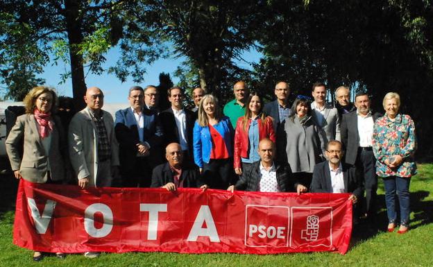 Puesta de largo de los candidatos del PSOE en el Órbigo