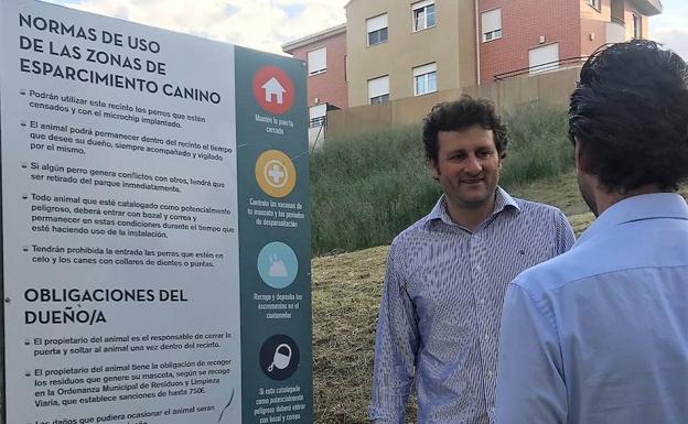El Partido Popular recuerda que han dotado al municipio de Villaquilambre de parques para mascotas