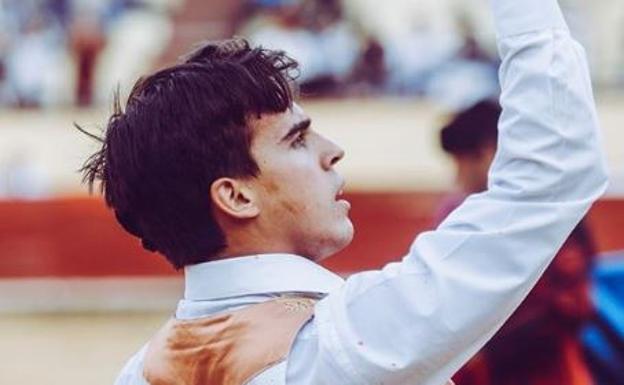 El novio de Victoria Federica Gonzalo sufre una grave cornada