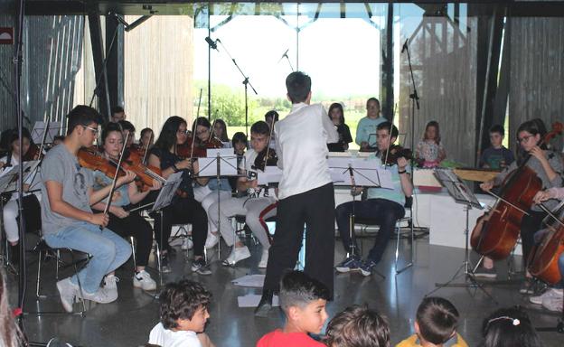 La Fundación Cerezales clausura sus Sonidos para la Escuela Rural