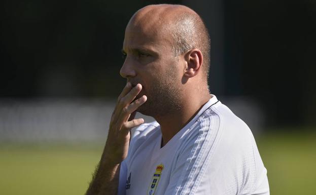 Rozada se aleja de la Cultural y podría apostar por quedarse en Oviedo