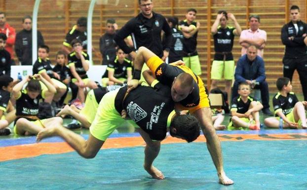 La alineación indebida de Club Bernesga lleva a la final de la Liga al San Guillermo