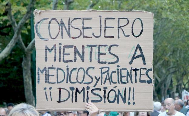 Las plataformas de la sanidad llaman a los partidos a formar un gobierno alternativo al PP