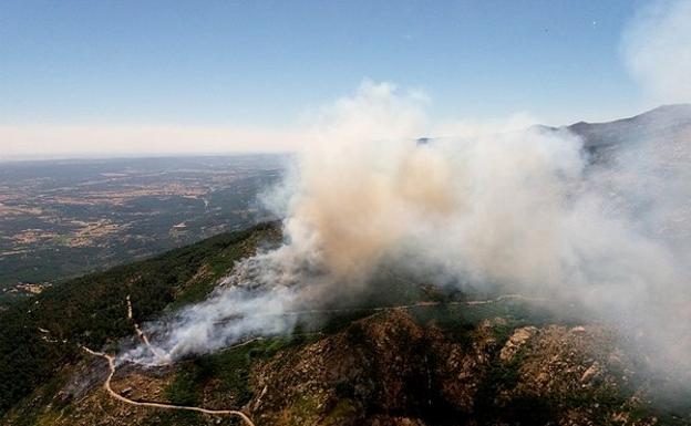 El aumento de las temperaturas eleva el riesgo de incendios forestales este fin de semana