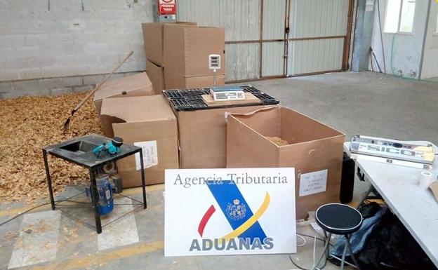 La Agencia Tributaria aprehende 3.000 kilos de picadura de tabaco de contrabando en Benavente