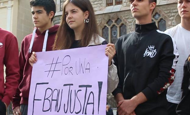 León alza la voz por una EBAU única y exige al futuro Gobierno poner fin a los privilegios y coser el país desde la Educación