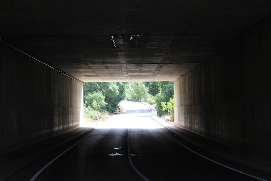 Un vehículo atropella mortalmente a una peregrina holandesa y deja malherida a otra