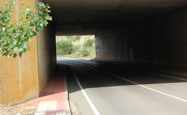 Heridas dos peregrinas tras ser atropelladas por un turismo en la entrada de Fresno del Camino