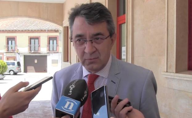 Majo: «Seguir siendo presidente de la Diputación es difícil, pero no imposible, tal vez pueda influir lo que pase en la Junta»