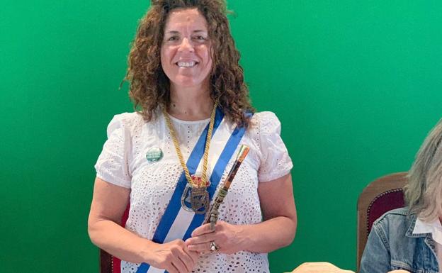 Noemí González toma el bastón de mando en Pola de Gordón