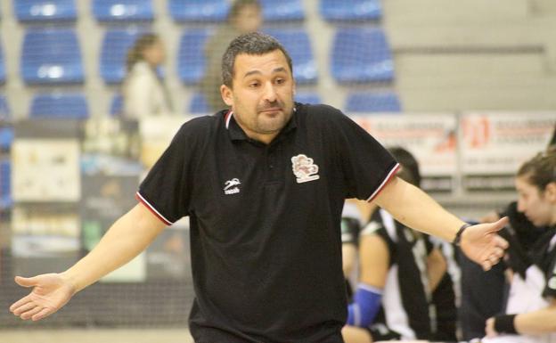 El leonés Diego Soto dirigirá a selección femenina de Chile de balonmano