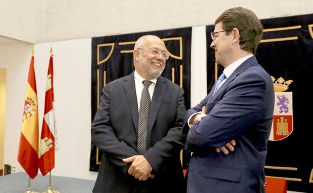 PP y Cs sellan un acuerdo de 100 medidas para avanzar en la conformación de un gobierno conjunto