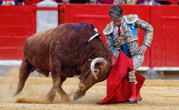 José Tomás esculpe en Granada una auténtica maravilla del mundo