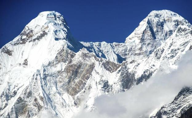 Rescatan cadáveres de siete escaladores en la segunda montaña más alta de la India