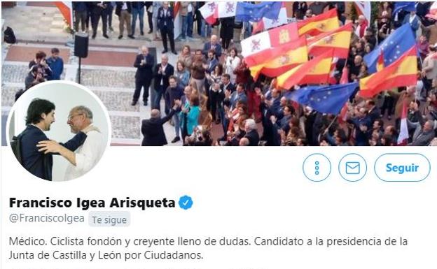 Igea ilustra su perfil de Twiter con una foto junto a Toni Roldán, que deja Cs